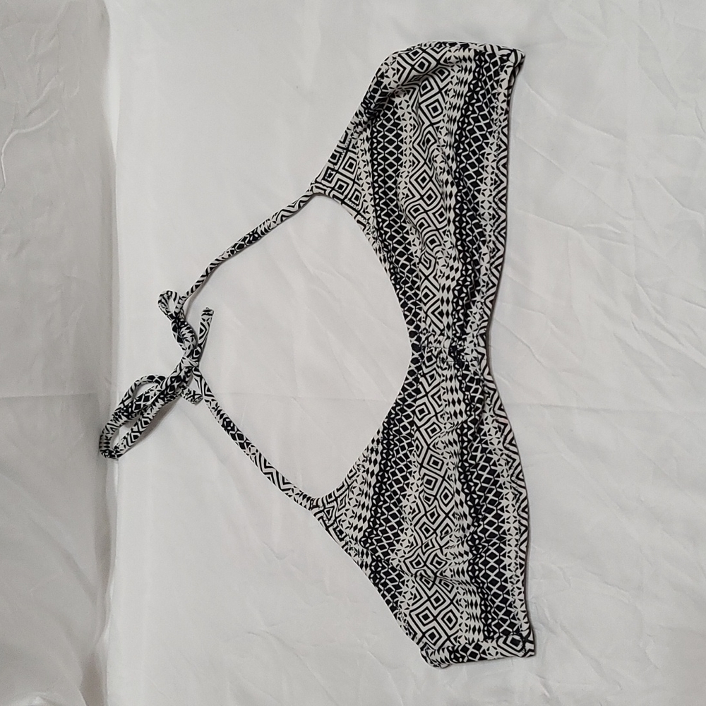Victoria's Secret bikini top medium